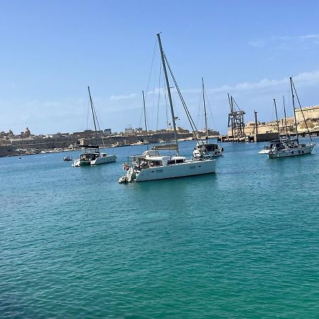 Harbour View Apt With Terrace Kalkara Bagian luar foto