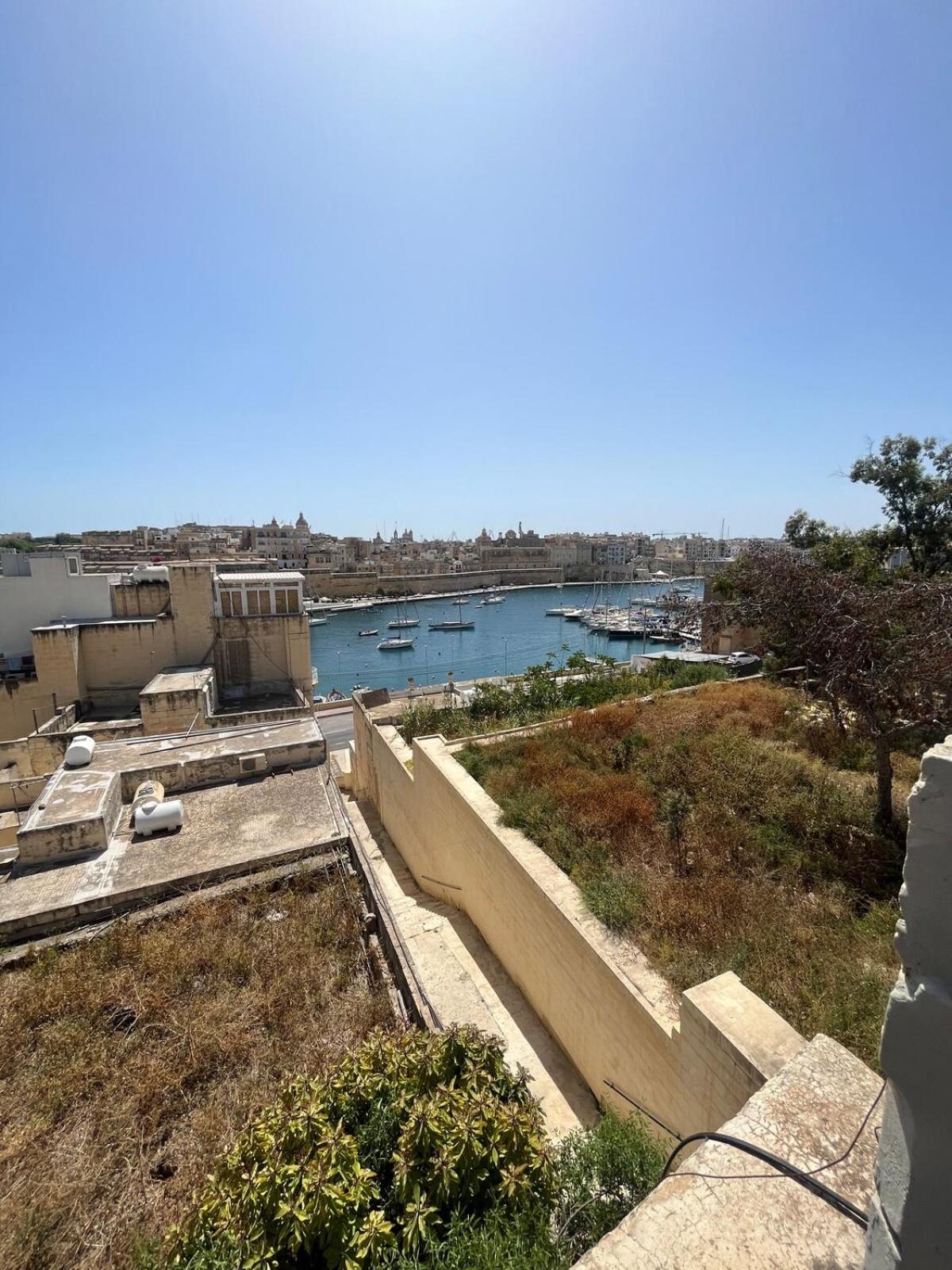 Harbour View Apt With Terrace Kalkara Bagian luar foto
