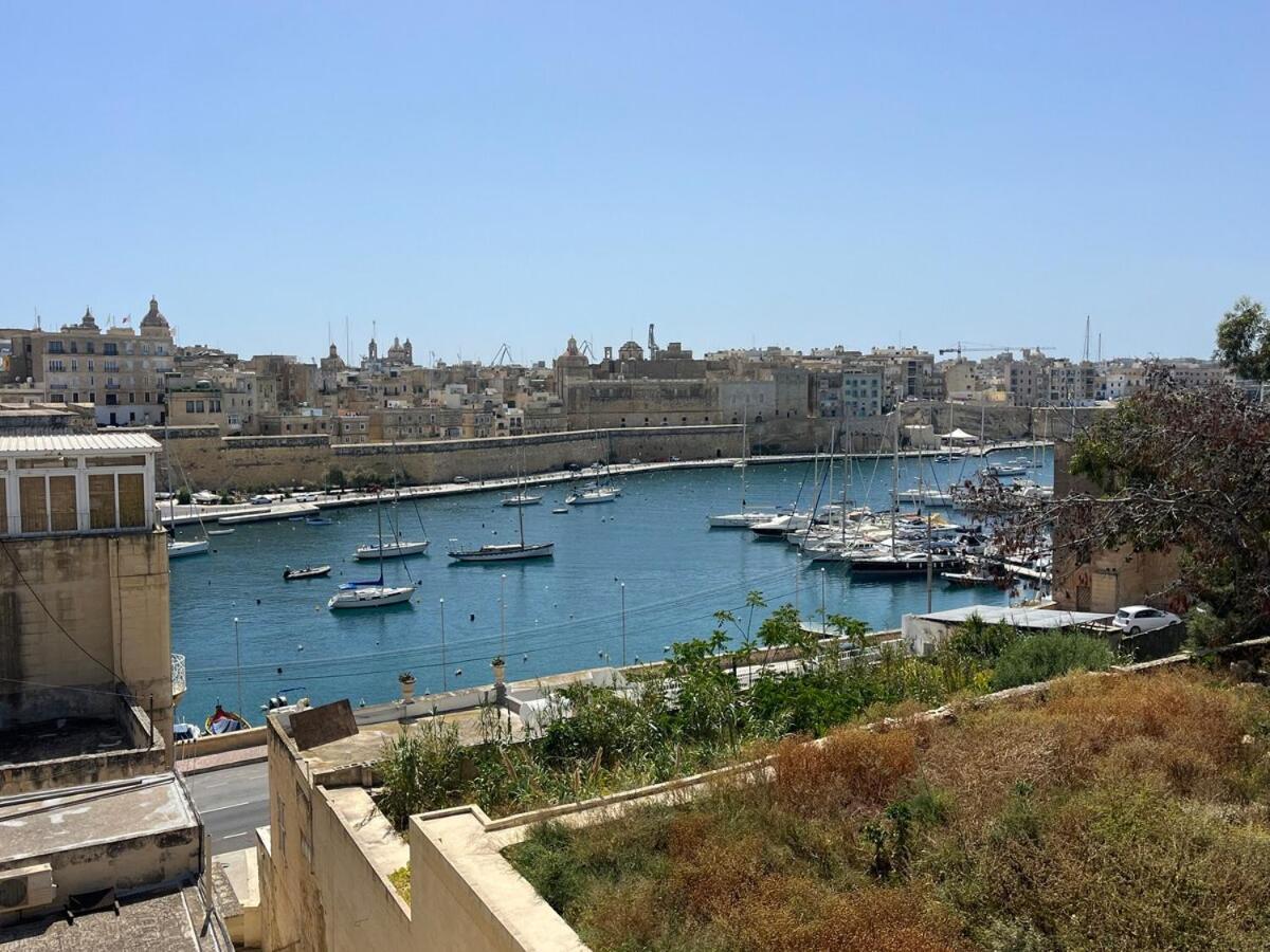 Harbour View Apt With Terrace Kalkara Bagian luar foto
